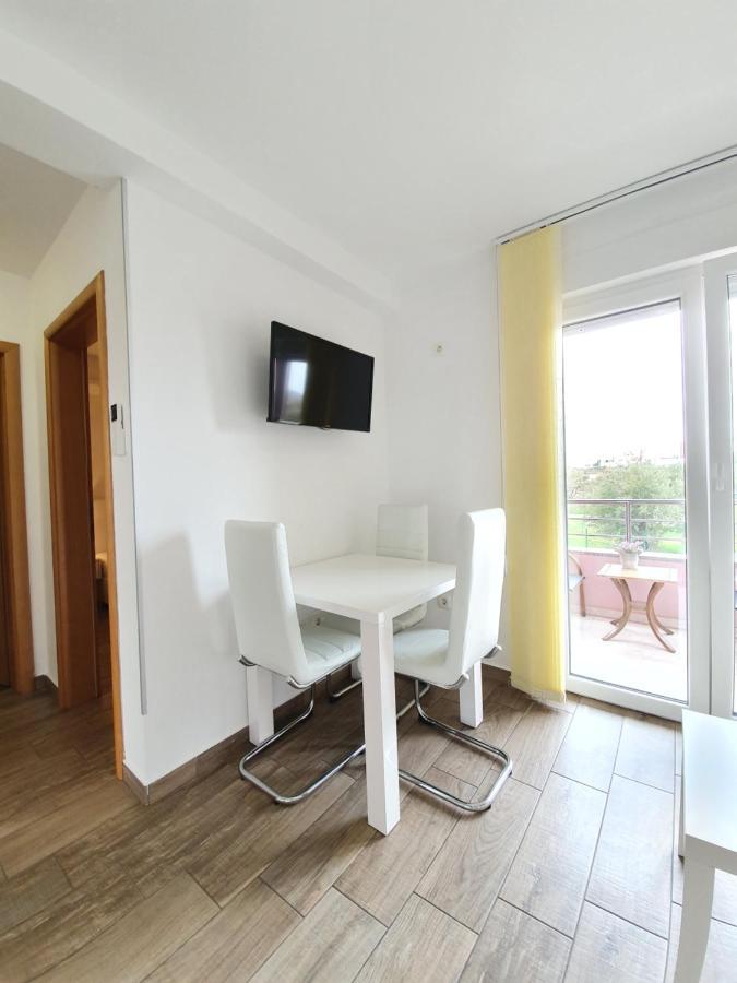 Apartments Karla Bibinje Exterior foto